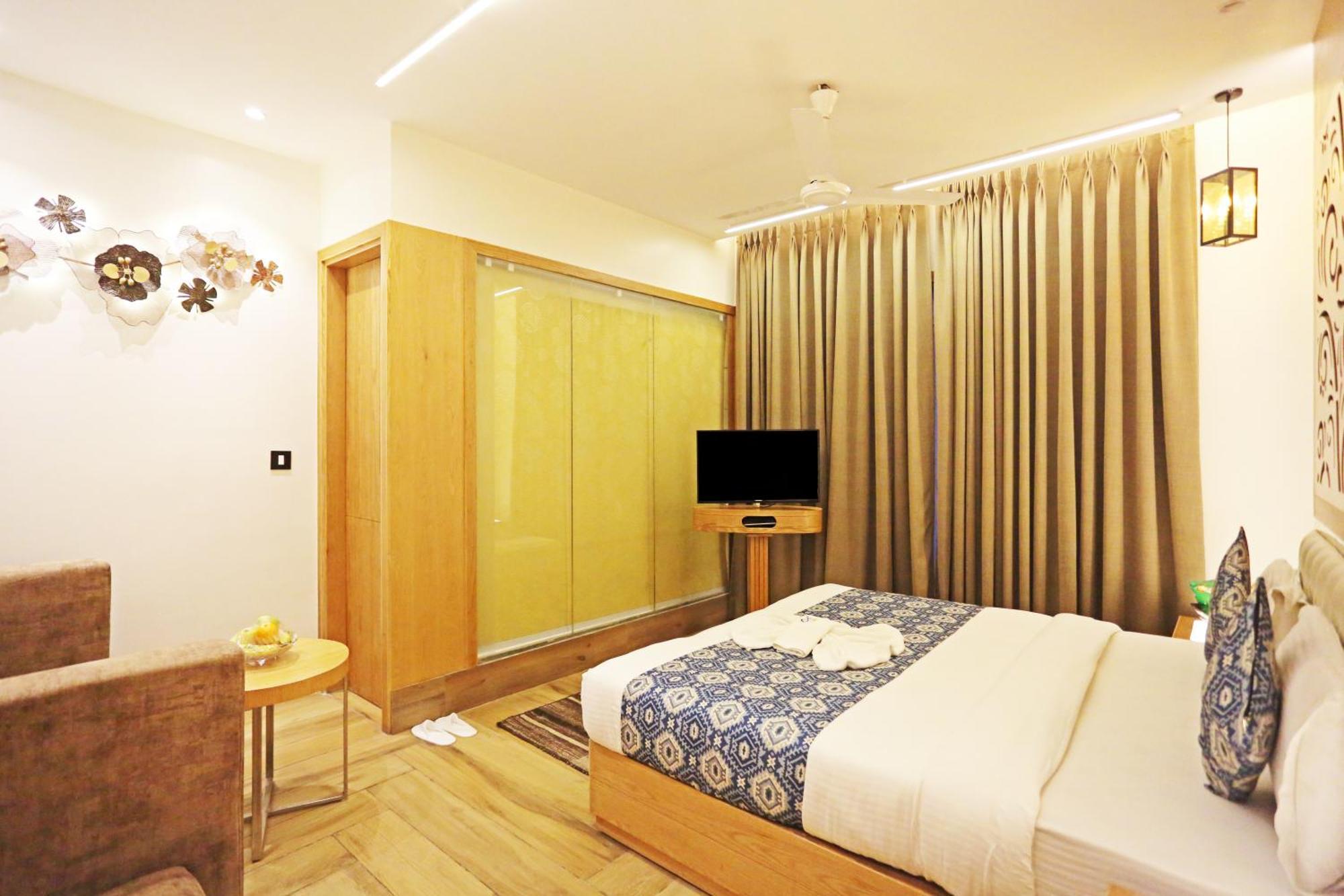 Jrd Luxury-Business Hotel New Delhi Exterior photo
