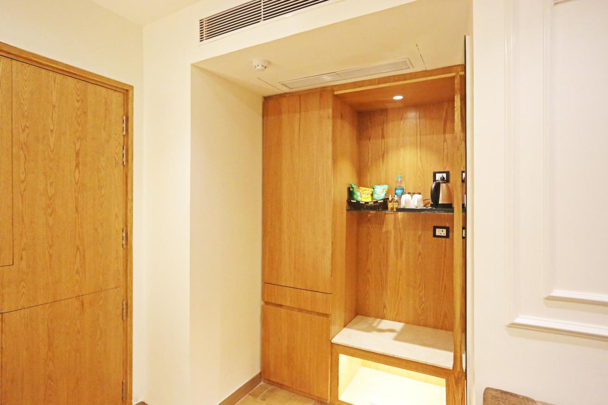 Jrd Luxury-Business Hotel New Delhi Exterior photo