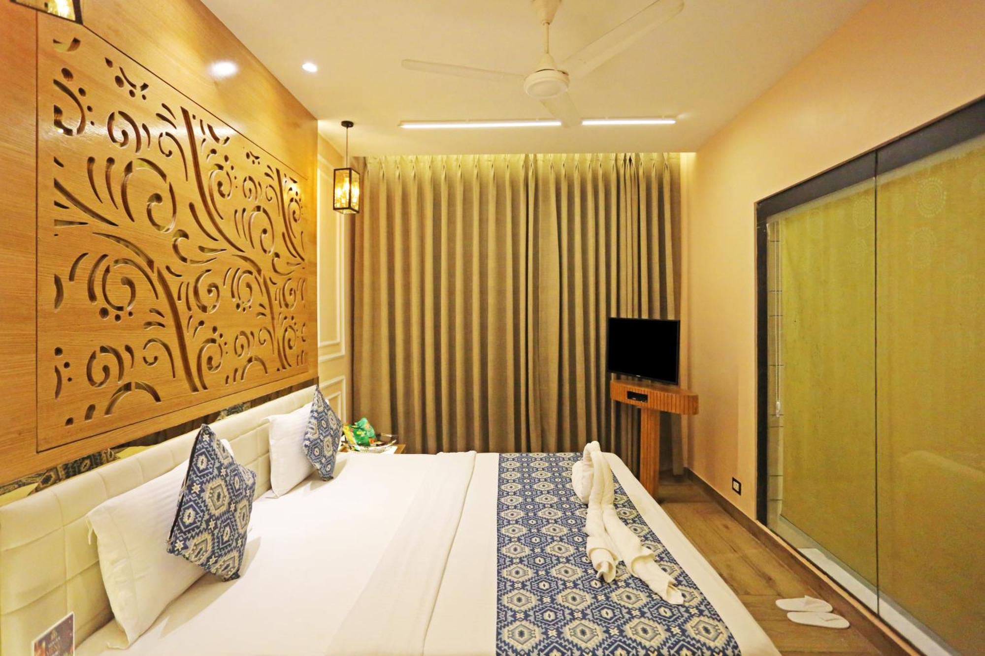 Jrd Luxury-Business Hotel New Delhi Exterior photo