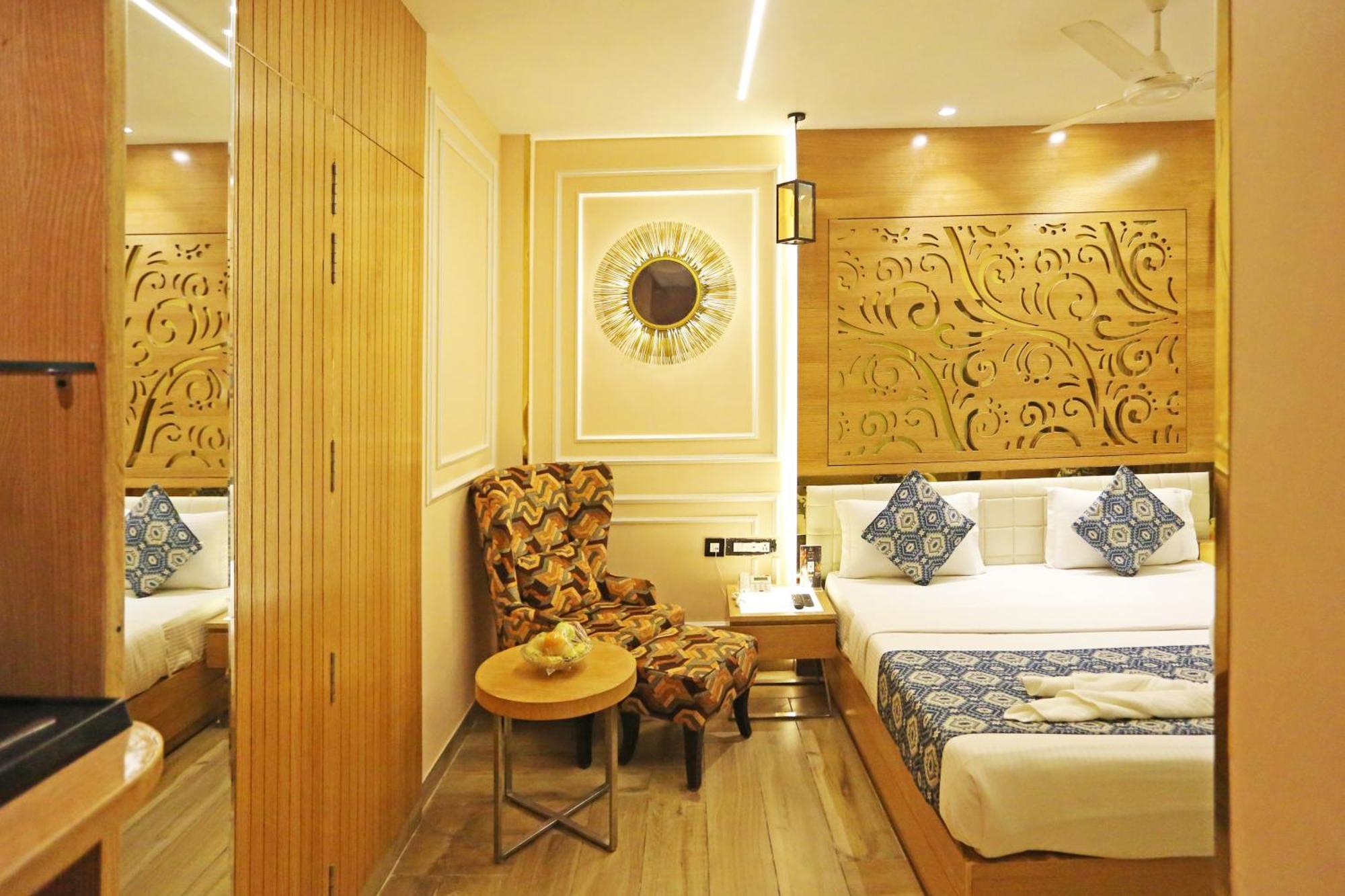 Jrd Luxury-Business Hotel New Delhi Exterior photo