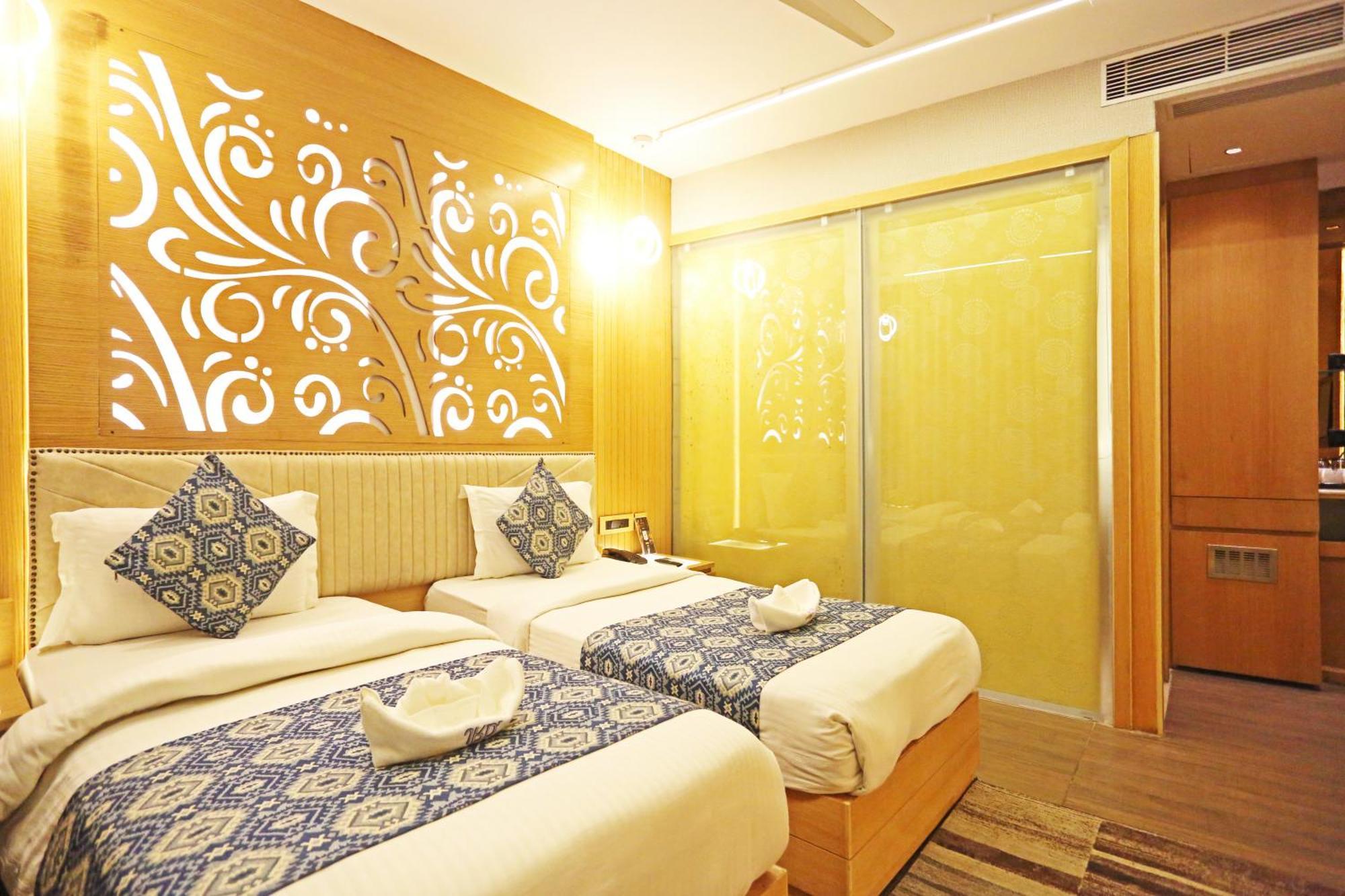 Jrd Luxury-Business Hotel New Delhi Exterior photo