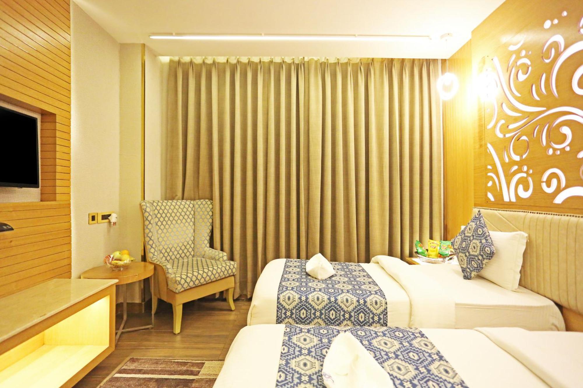 Jrd Luxury-Business Hotel New Delhi Exterior photo