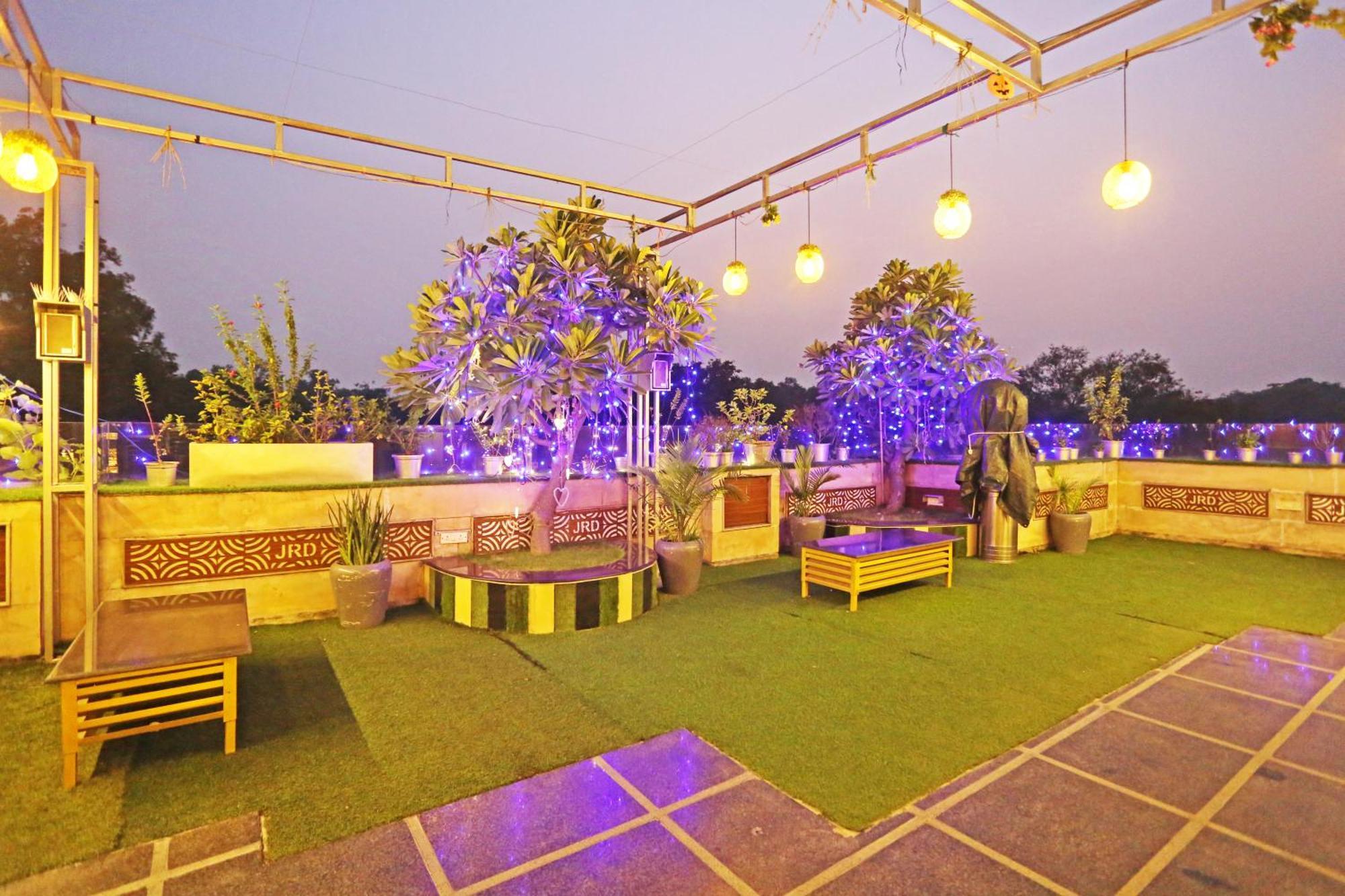 Jrd Luxury-Business Hotel New Delhi Exterior photo